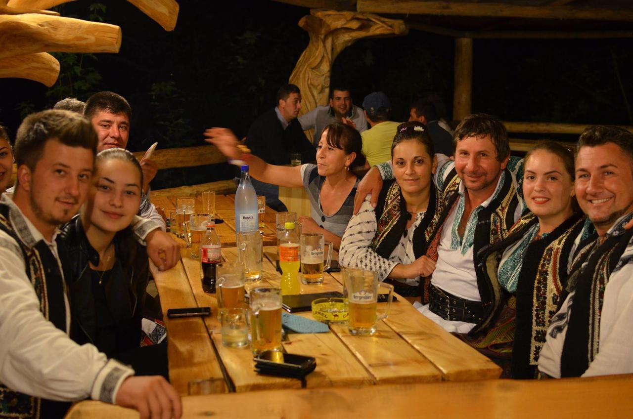 Taverna Ceahlau Durau Buitenkant foto