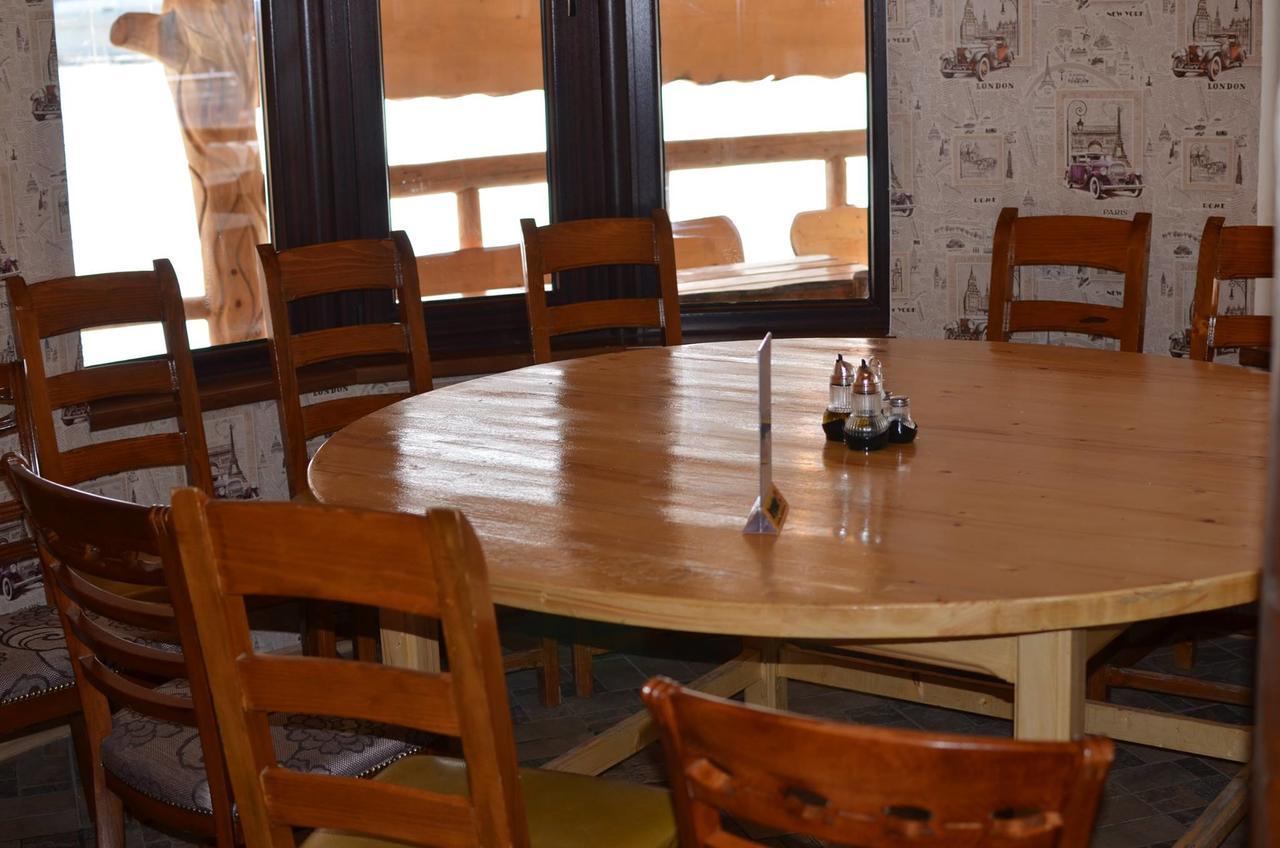 Taverna Ceahlau Durau Buitenkant foto