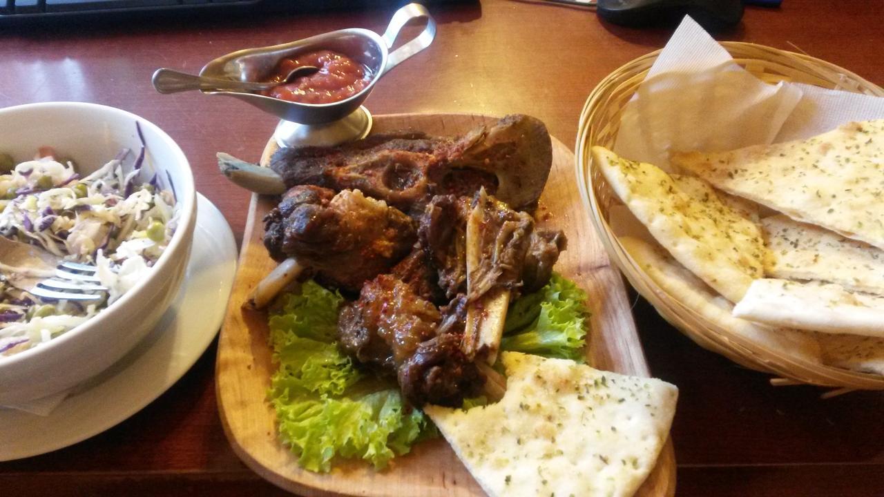 Taverna Ceahlau Durau Buitenkant foto