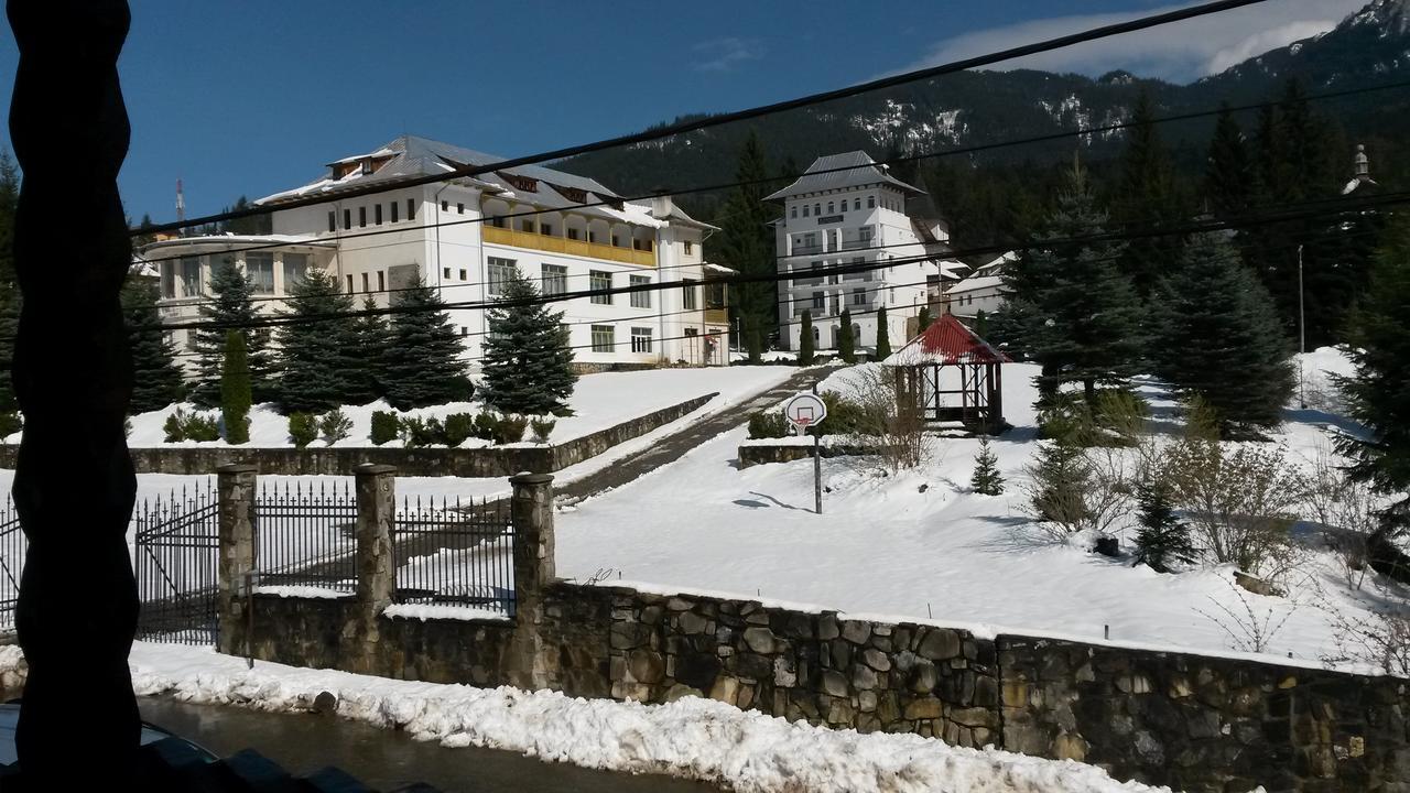 Taverna Ceahlau Durau Buitenkant foto